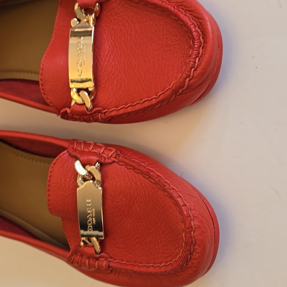Coach Women's Olive Loafers in Red Pebble Grain Leather Round Toes Size 7B - Picture 13 of 14